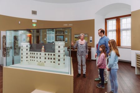 Öffentliche Führung